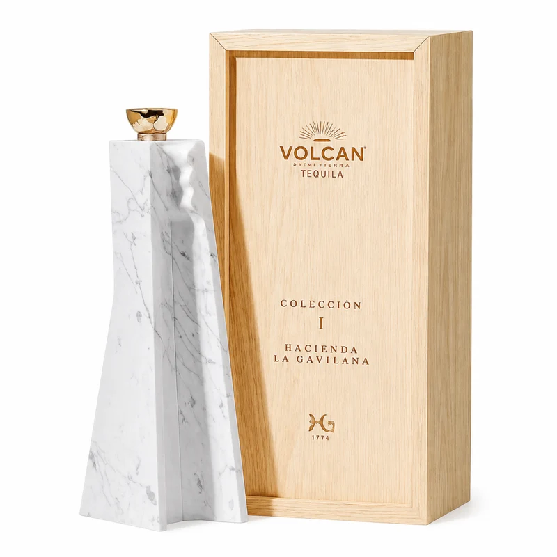 Volcán de Mi Tierra Tequila Añejo Edición Especial Colección La Gavilana