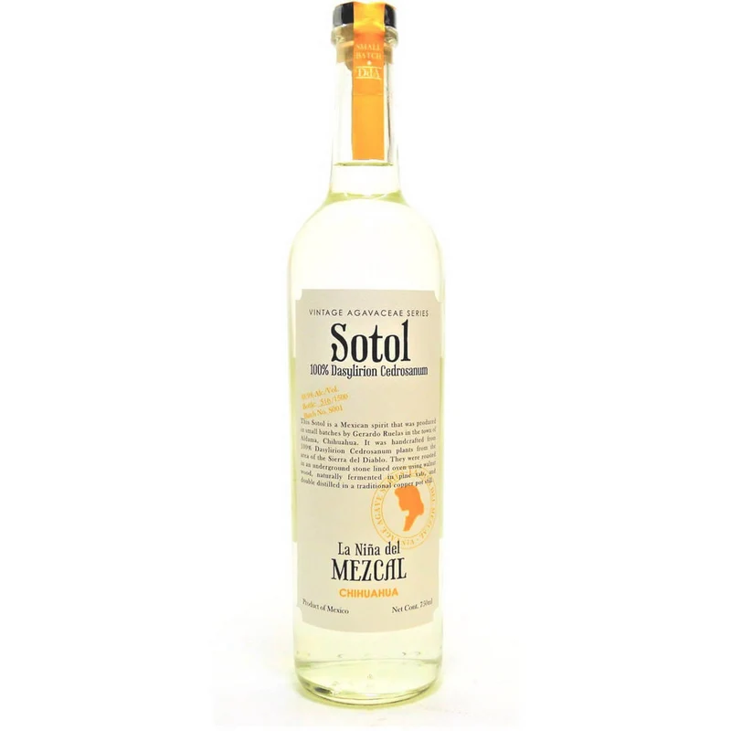 La Niña del Mezcal Sotol